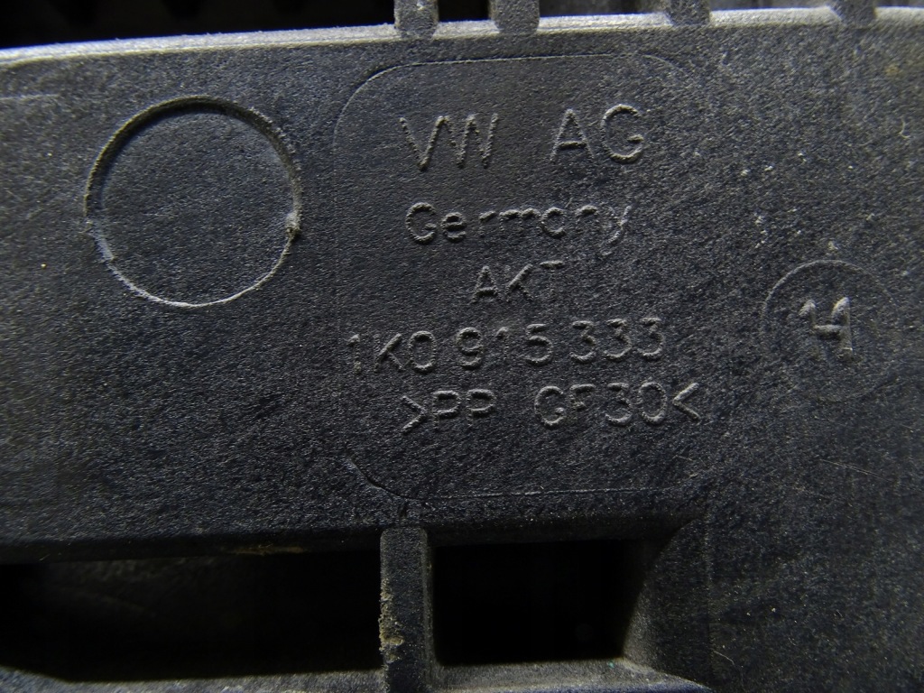 Корпус акумулятор 1k0915333h superb 2 a3 8p golf vi scirocco leon 2 Київ