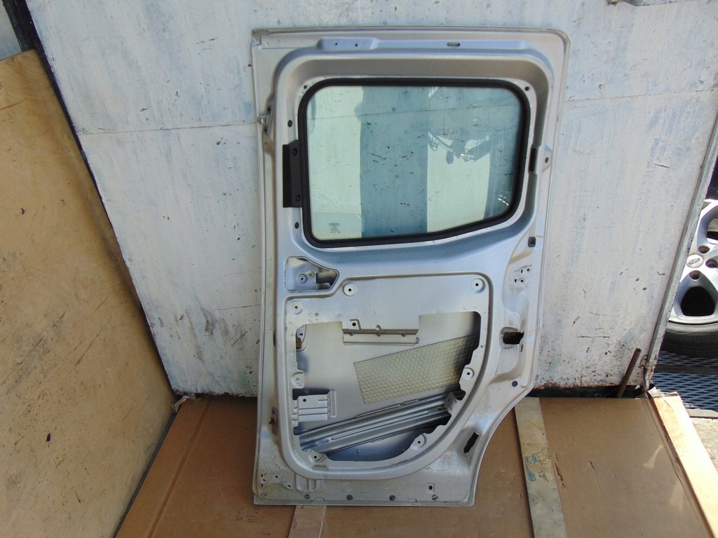 фото №8, Дверь правое раздвижные citroen nemo серебристый стекло