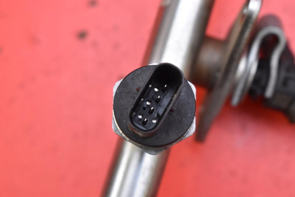 Молдинг впрыскная форсунки a2700701595 mercedes cla 250 c117 2.0i 211km 13-16 Киев