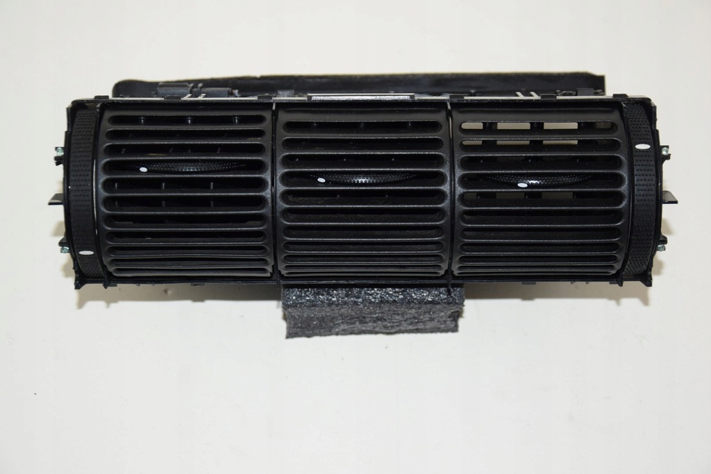 фото №1, Ford galaxy mk2 решётка обдув средняя