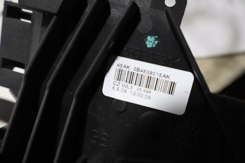 фото №4, Замок левый задняя дверь skoda fabia ii 1.2