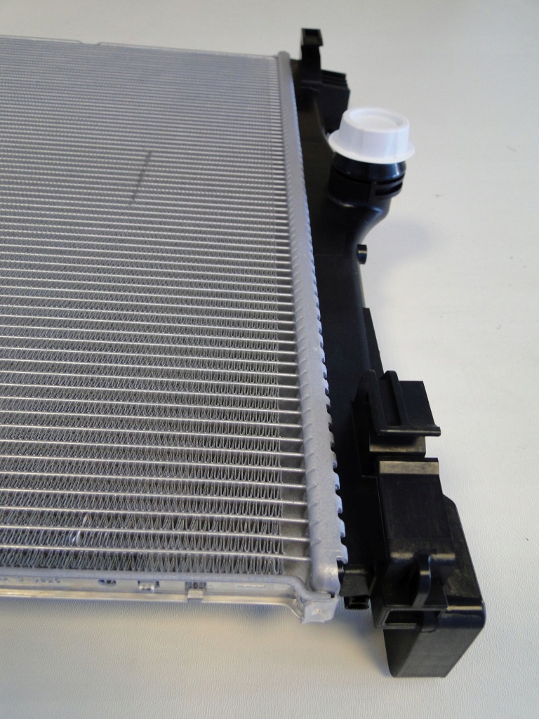 Mercedes радіатор води механічна коробка передач gla h247 glb x247 247 eqa h243 eqb x243 243 Оригінал