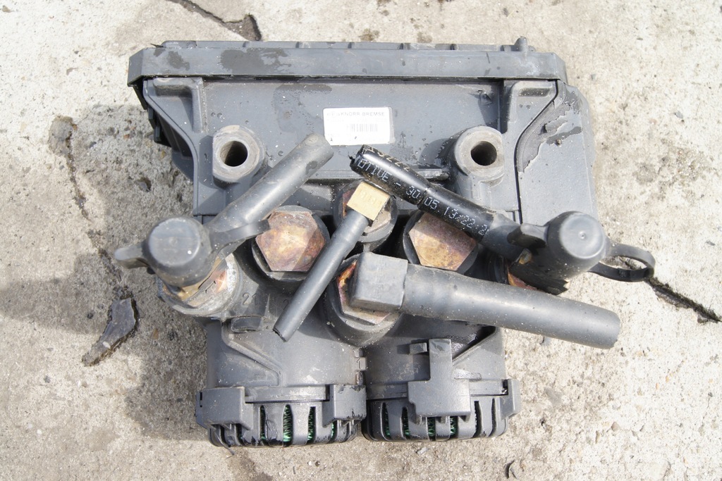 фото №1, Mercedes actros mp4 модулятор ebs a0004295824