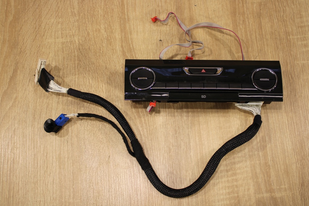 фото №1, Панель обдув кондиционера maserati ghibli 13-