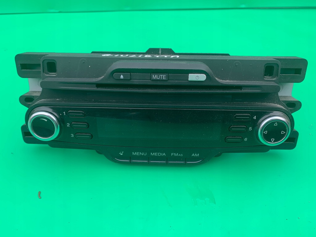 фото №1, Радиопроигрыватель радио cd alfa romeo giulietta 10-