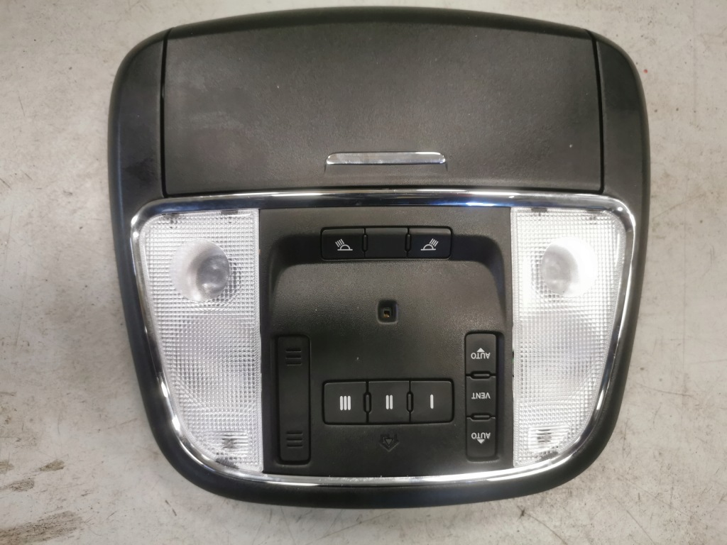 фото №1, Лампа бардачок потолочный dodge charger 2015 2017