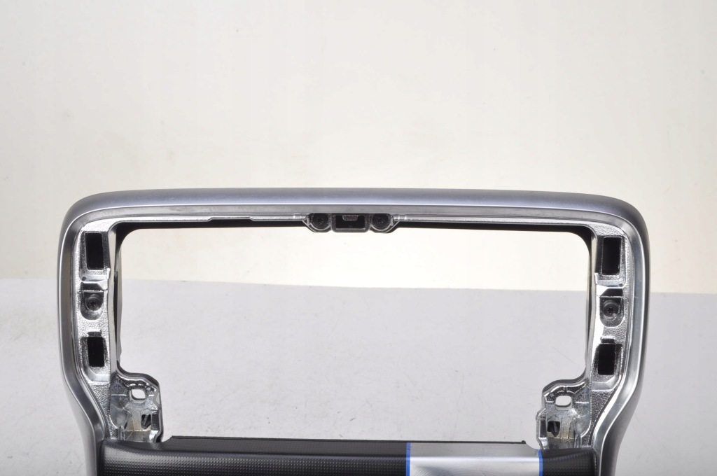 фото №2, Volvo v40 rdesign панель средний dekor 08632794