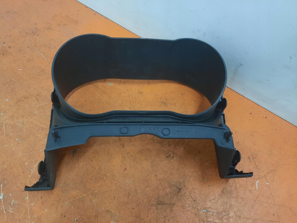 фото №4, Nissan note e11 05-09 рамка защита спидометра