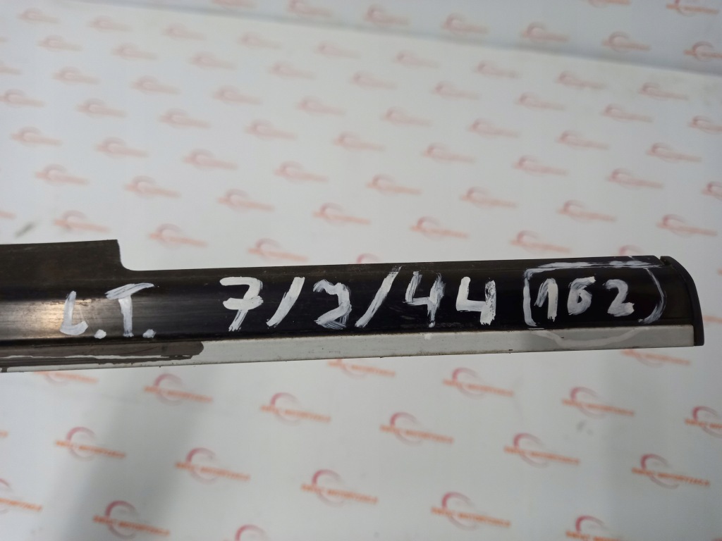 фото №5, Mercedes w245 i lift 11r молдинг уплотнитель левая задняя a1697351565