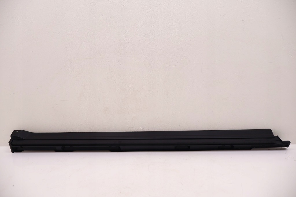 фото №1, Mitsubishi eclipse cross молдинг порог правая 7250a132