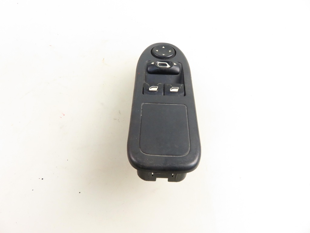 фото №12, Панель окон citroen c5 ii break 96514301zf