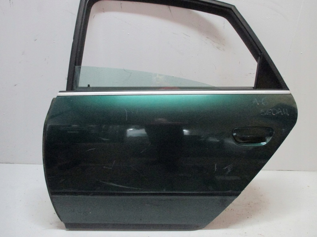 фото №3, Дверь левая задние audi a6 4b0