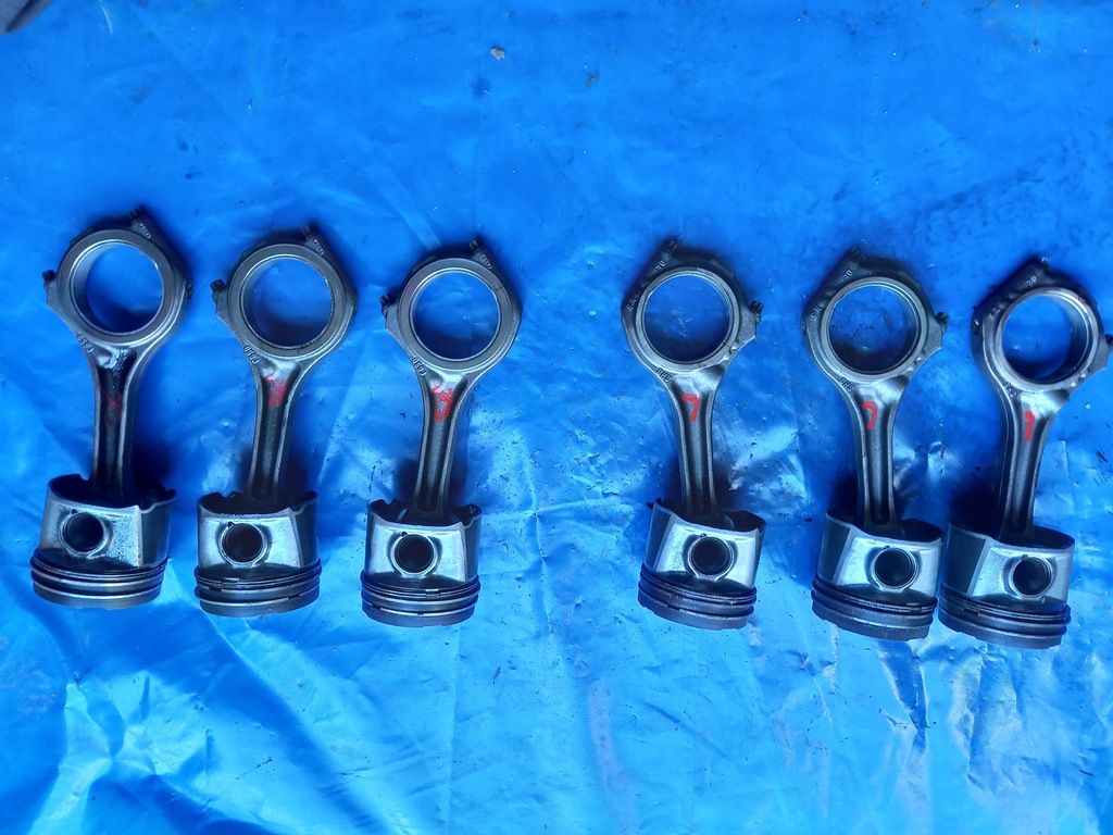 фото №2, Шатун поршень 059j vw audi a6 2.5 tdi 180 km ake