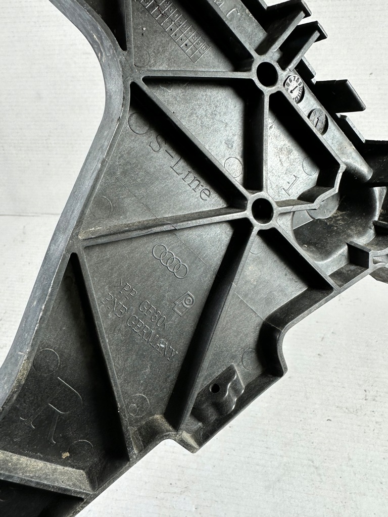 фото №6, Q5 8r напрямна бампера правий задній 8r0807454c