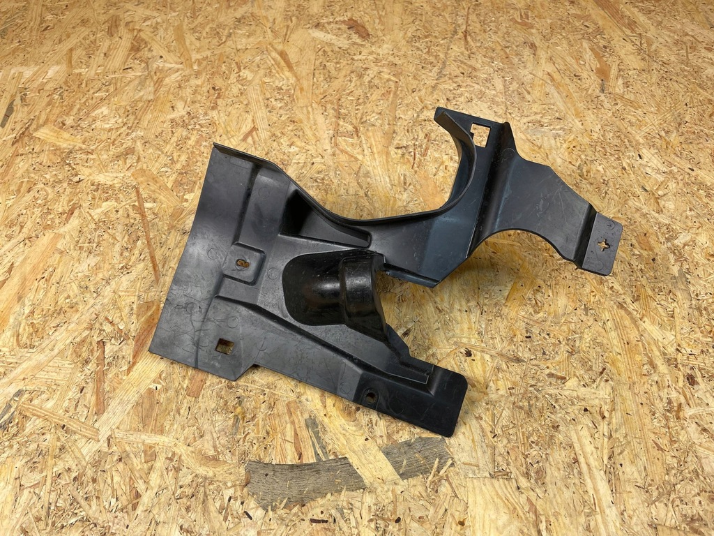 фото №8, Бризковик захист поріг підкрилок права volvo xc60 ii 32369177 2017-