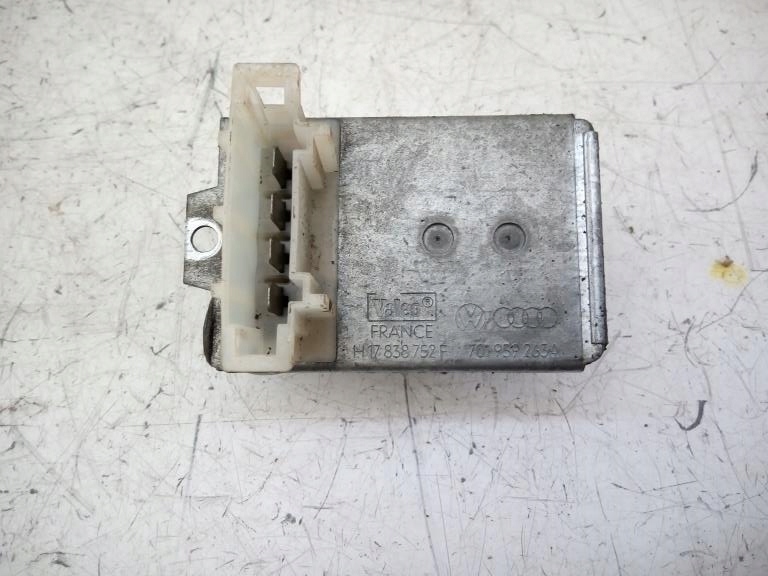 фото №1, Резистор резистор вентилятор vw passat b4 1.9 tdi