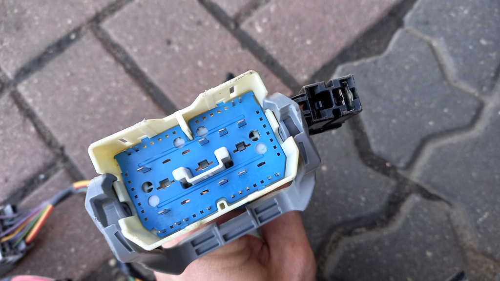 фото №12, Коробка запобіжників джгут volvo v60 10-18r