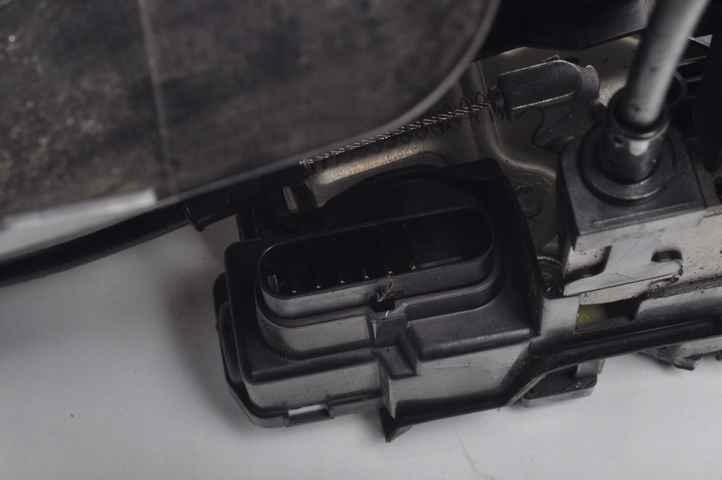 фото №8, Volvo s90 v90 замок дверь левый перед передний 31349894