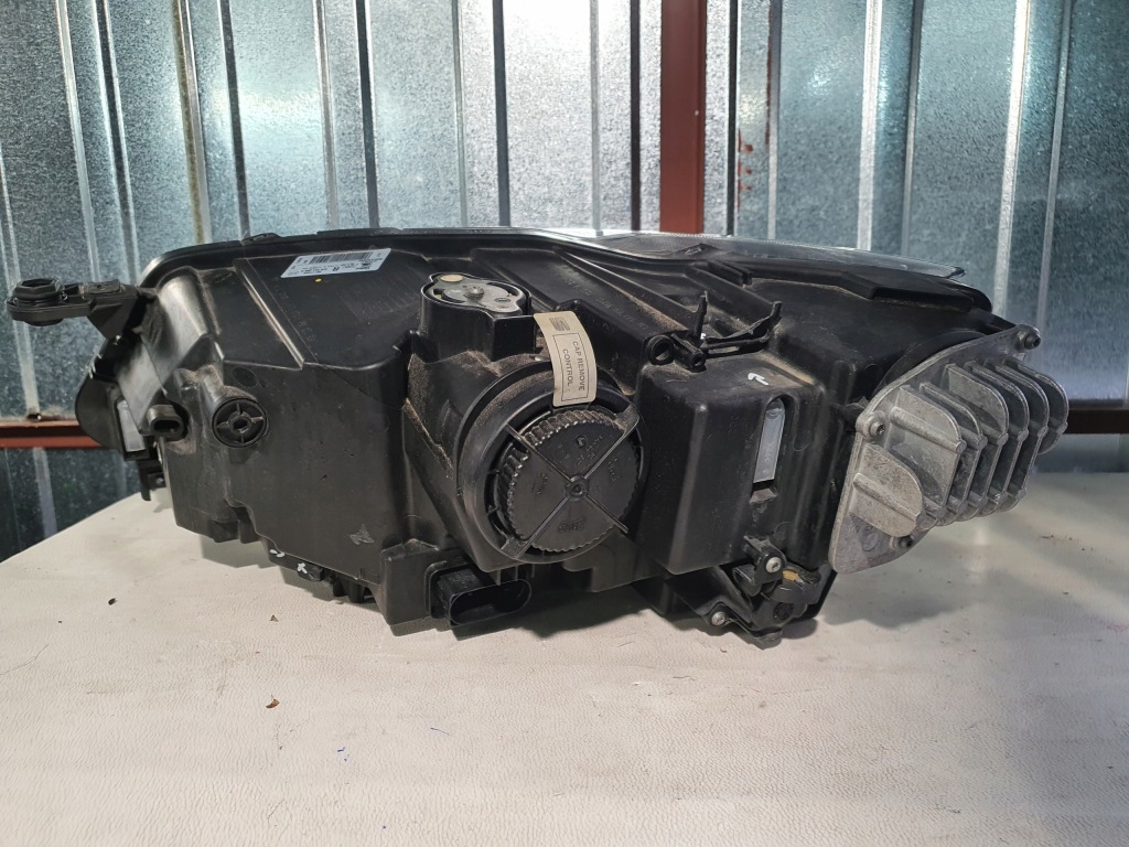 Фара перед передняя правый  seat ateca full led в Украине