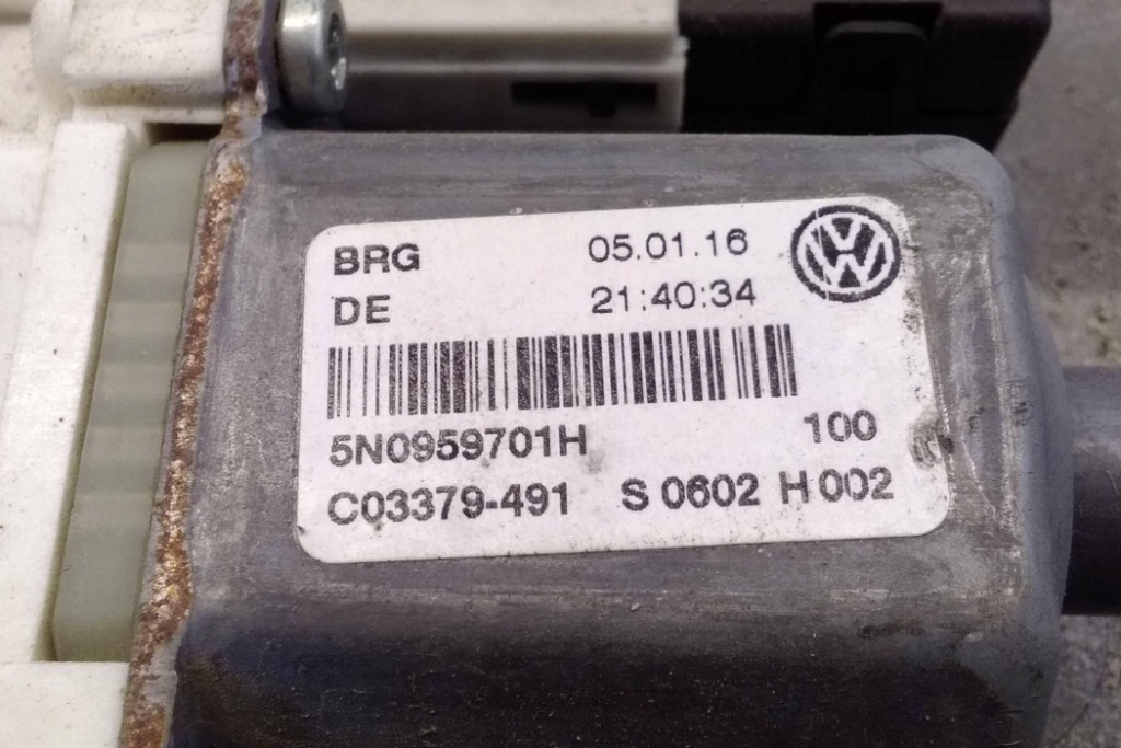 фото №7, Подъемник стекло правых передних дверь vw tiguan 5n_ 5n2837730f 2.0l