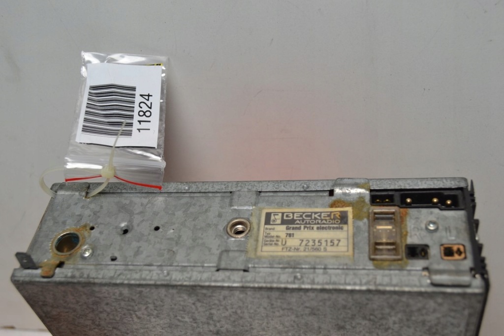 фото №6, Mercedes w126 радіопрогравач becker grand prix