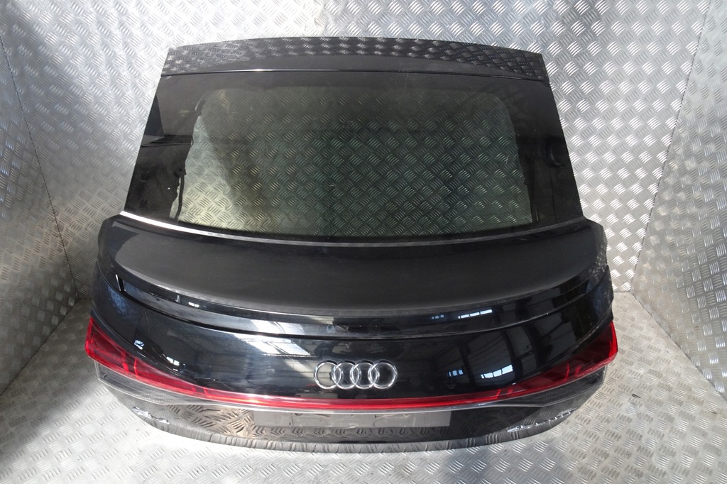 фото №5, Audi q4 e-tron - кришка багажника задня комплектна