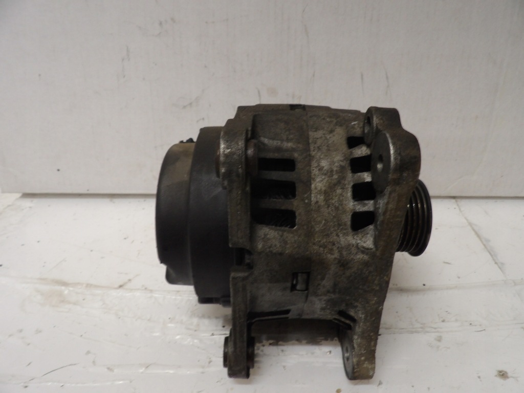 Купити Генератор audi skoda seat vw 03d903025h