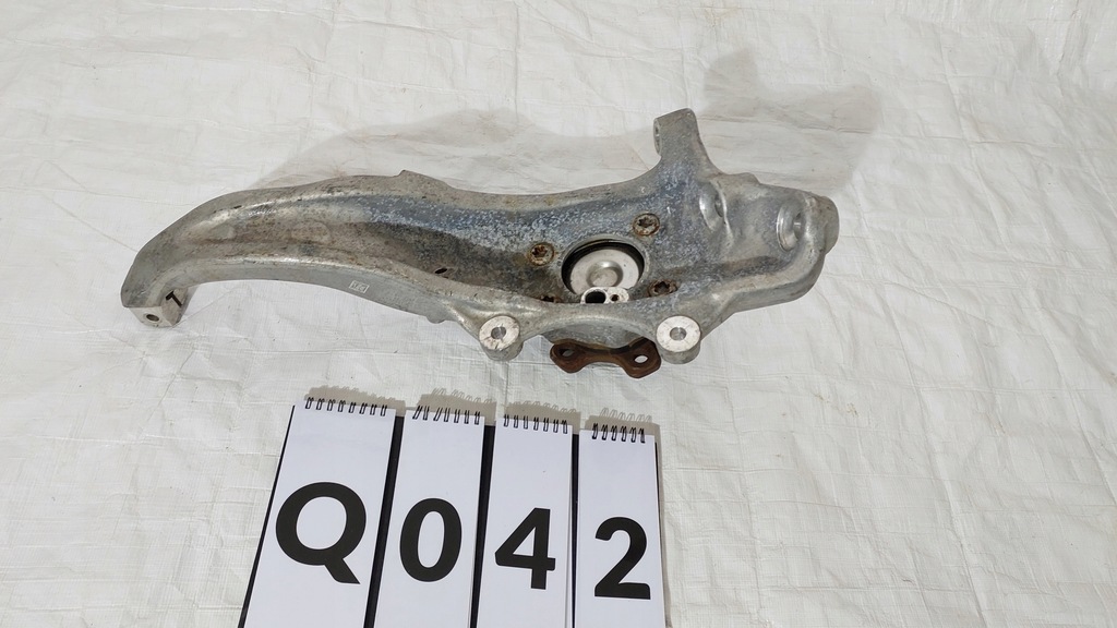 фото №9, Bmw оригинальный номер 6884377 поворотный кулак jak