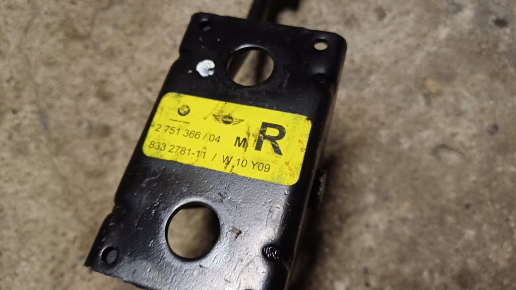фото №3, Mini cooper r56 кронштейн сидіння праве 2751366