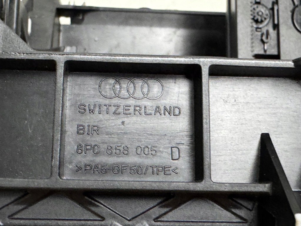 фото №3, Рамка корзина радіо кронштейн szuftadka перемикач консолі audi a3 8p 8p0858005d