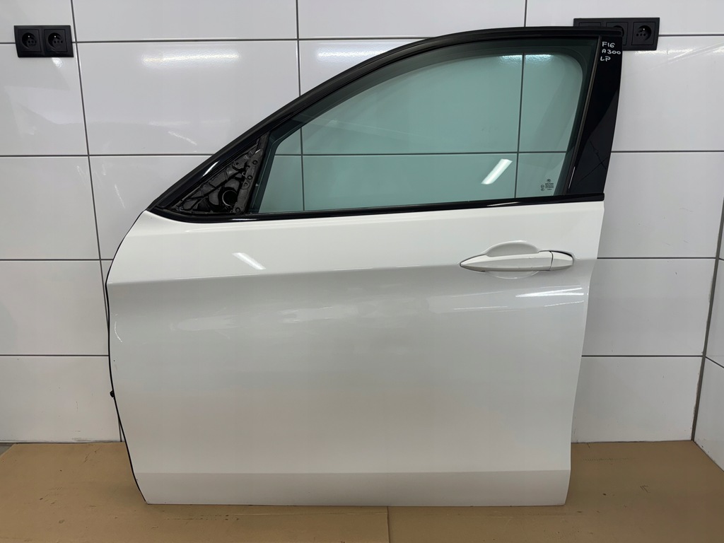 фото №1, Bmw x6 f16 дверь цвет a300