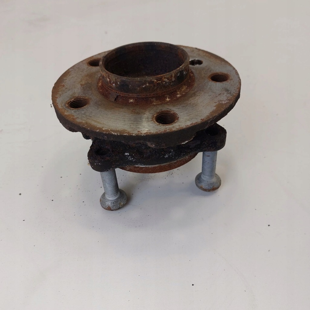 Купити 2015 mini clubman f54 підшипник колеса передній