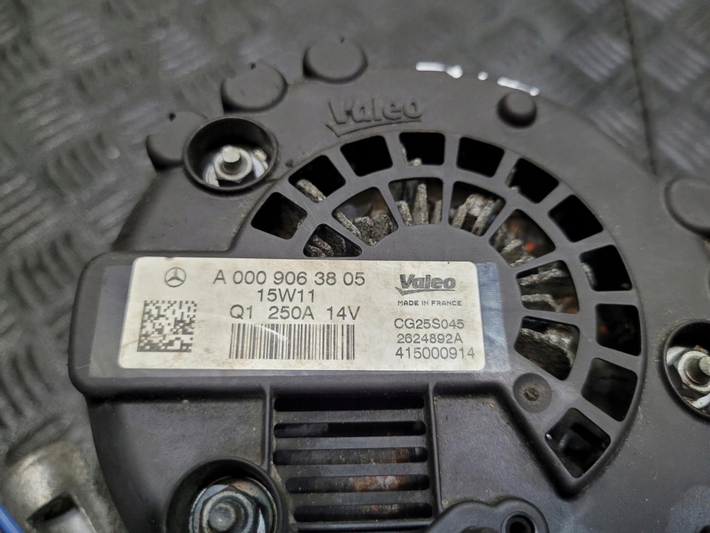 Генератор a0009063805 mercedes c 300 w205 2.2 d cdi hybrid в Україні