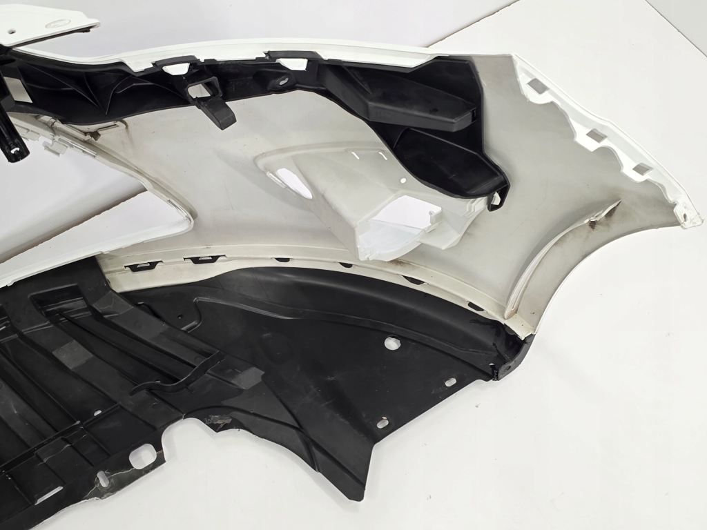 Бампер перед ford c-max mk2 + захист + плита am51-r17k757-a am51-17e778-a Зі Шроту