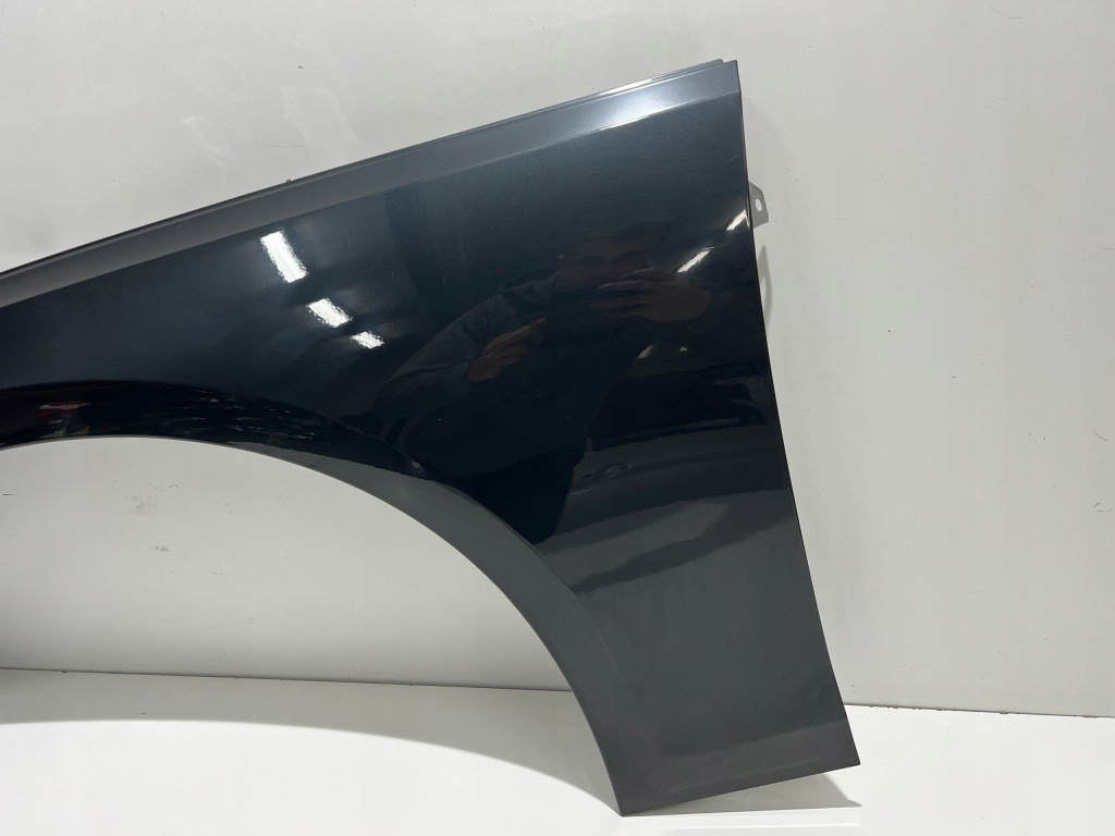 Крило ліве передній перед audi a5 8w6 Зі Шроту