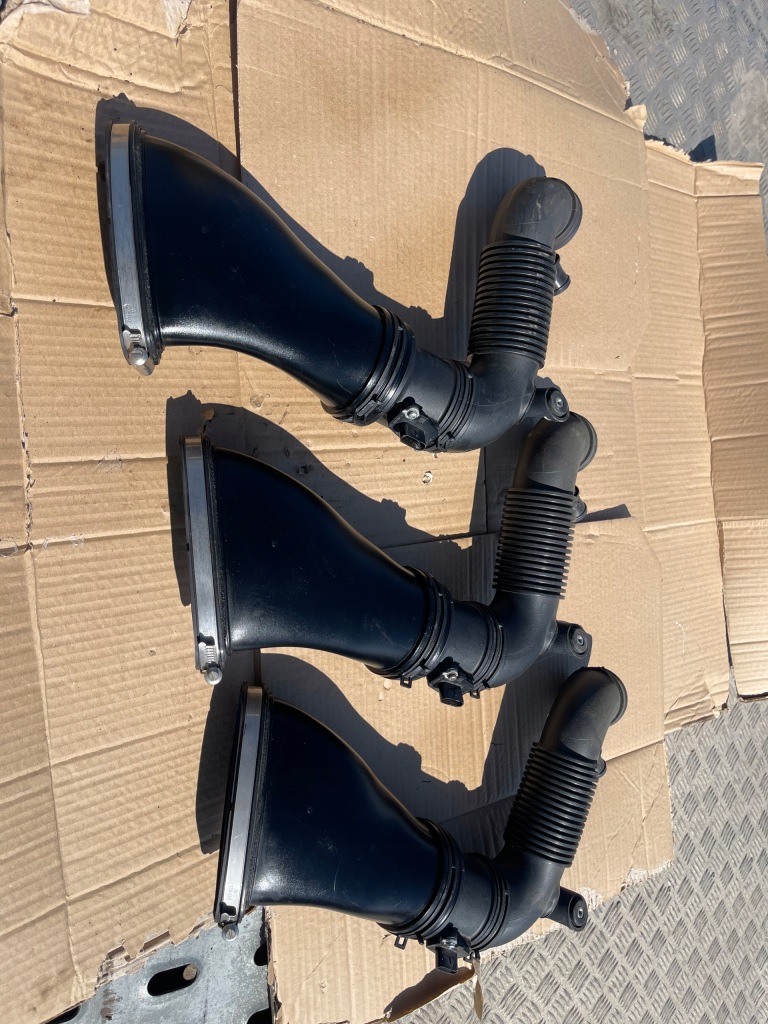 фото №1, Porsche оригінальний номер 971128532d труба патрубок шланг впуск повітря panamera 971