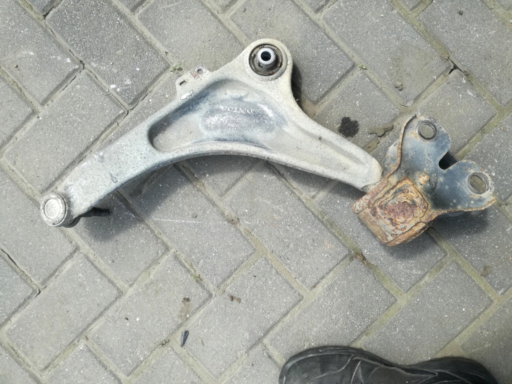 фото №1, Volvo v60 s60 ii 2010 - 2018 rok важіль правий перед 31340127