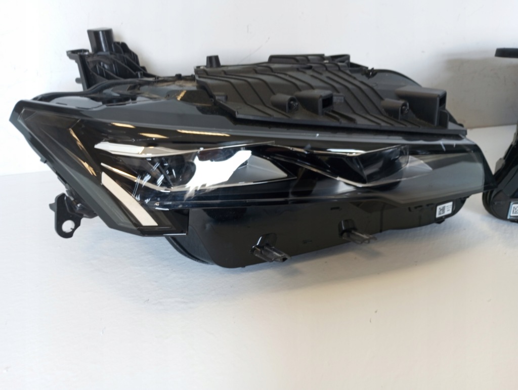 Фара ліва full led peugeot 308 t10 408 9859662180 Доставка