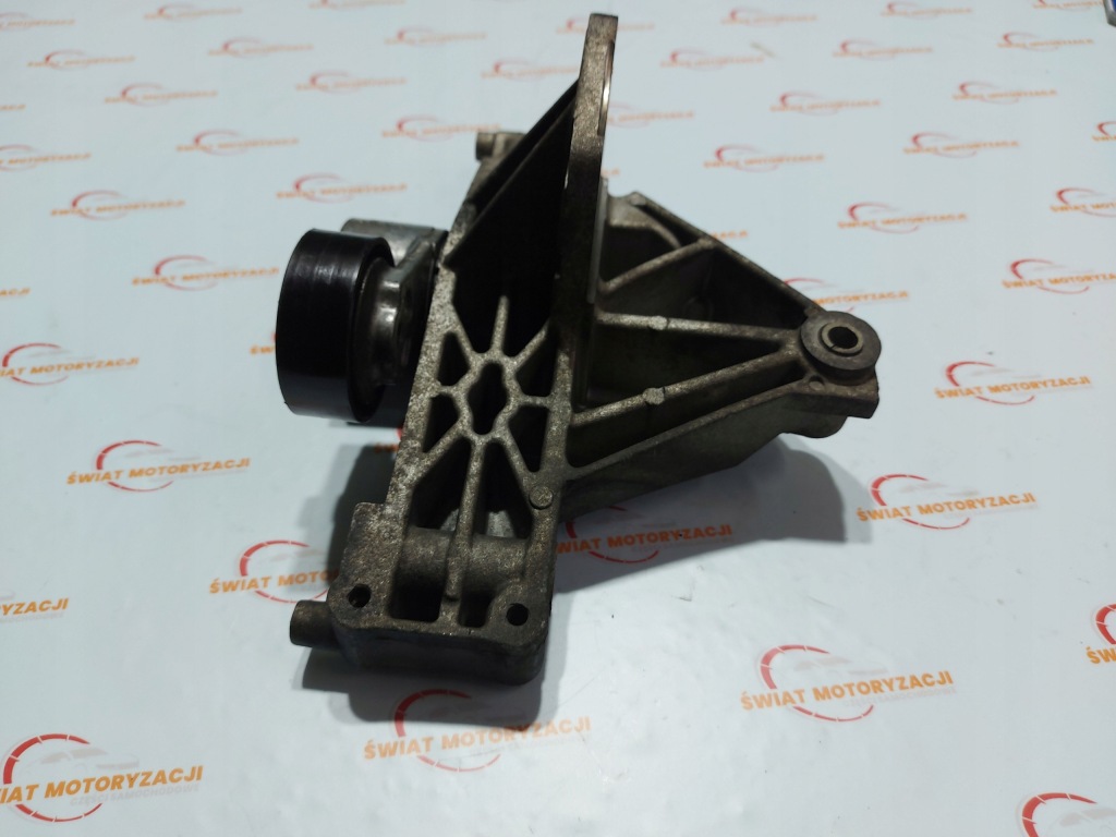 Alfa mito 1.4 multiair 955a2000 135km кронштейн генератора 46820385 в Україні