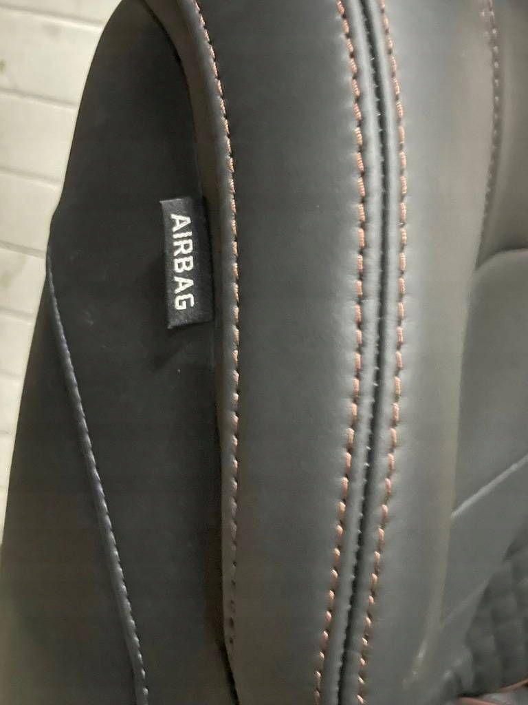 Сиденья заднее сиденье обшивки салон renault espace v рестайлинг  состояние как новый Оригинал