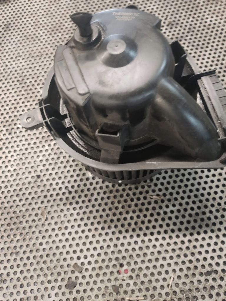 Купить Вентилятор обдув mercedes sprinter ddme007tt