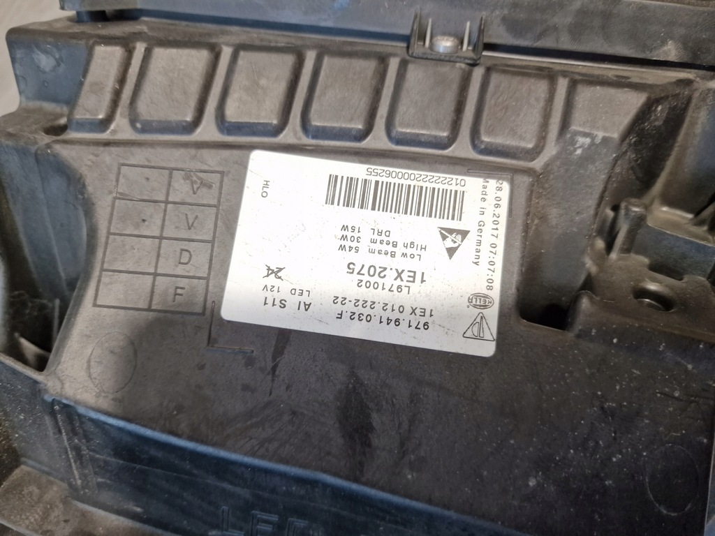 фото №10, Porsche panamera 971 лампа права full led