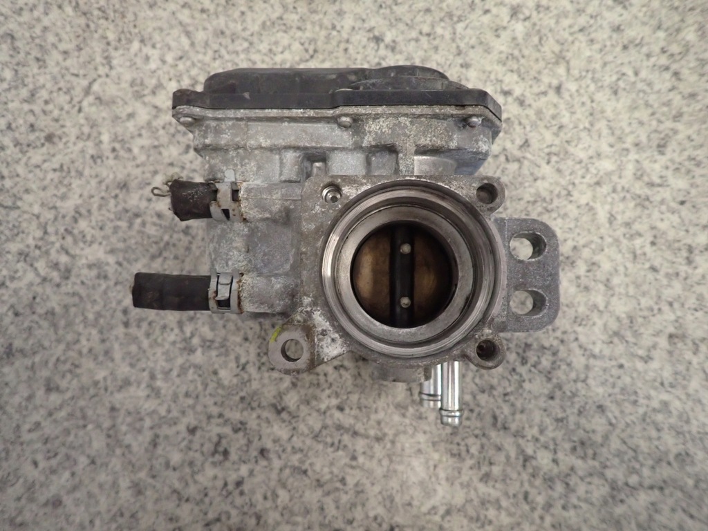 фото №4, Toyota yaris ii 1.0 benz 06- дроссельная заслонка