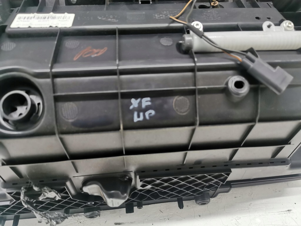 фото №7, Бардачок пасажира jaguar xf x260 gx730060t10ac