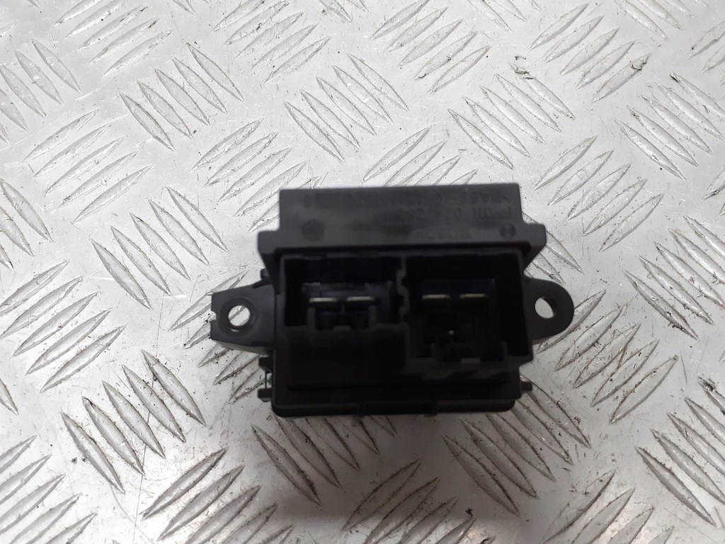 фото №4, Резистор резистор вентилятор opel insignia a 2.0 cdti