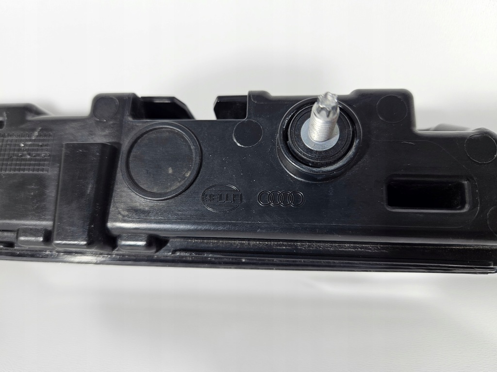 фото №13, Лампа задня задня накладка audi a8 s8 d5 4n0945095q eu