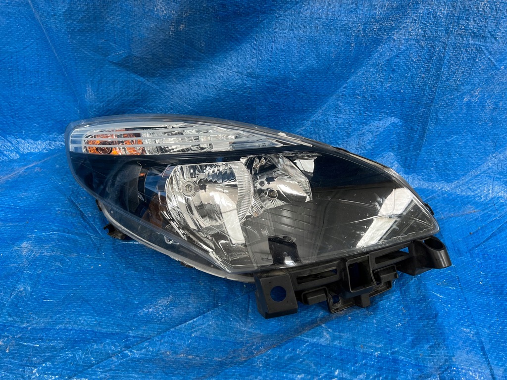 фото №1, Renault scenic 09-12 права лампа передня