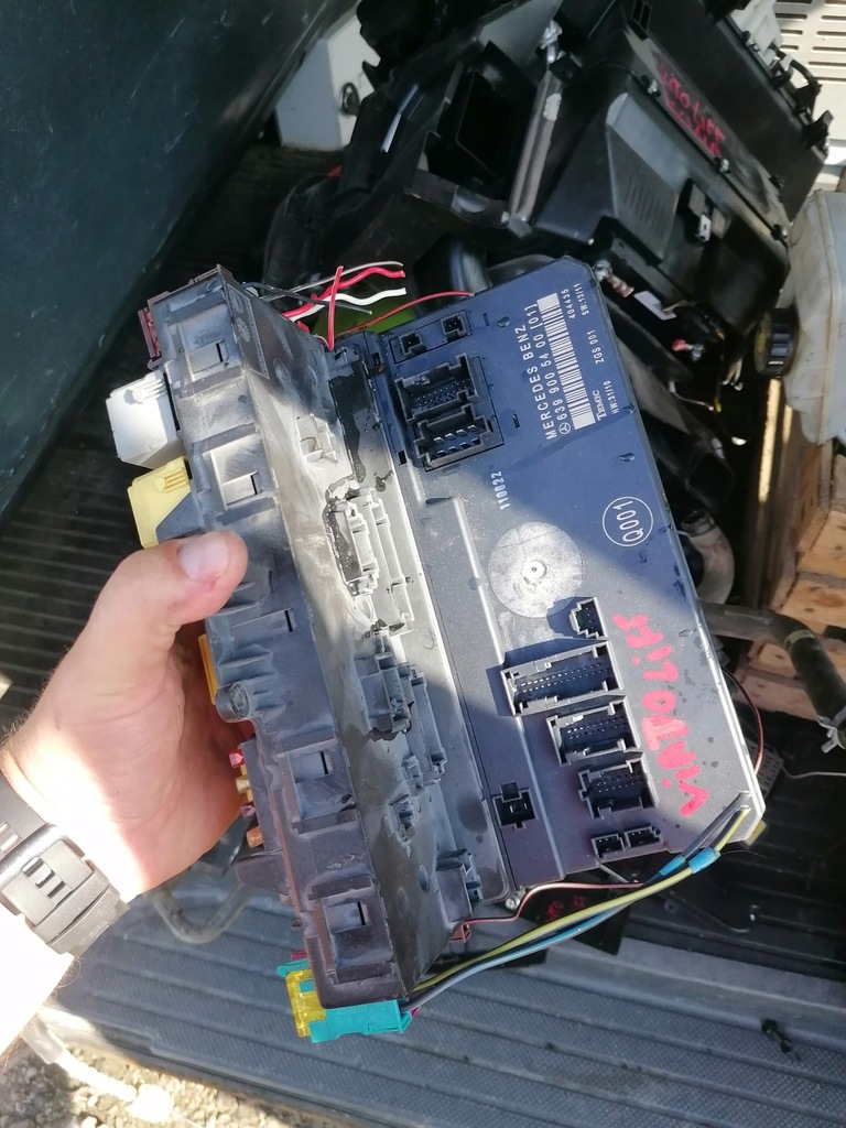 фото №1, Nercedes w639 vito lift модуль sam коробка bsi