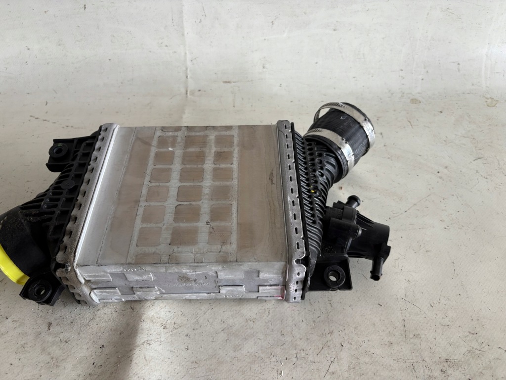 Інтеркулер радіатор audi q7 4m a8 d5 3.0 tdi jd127100-8690 Київ