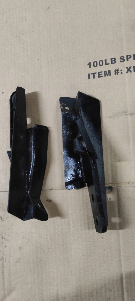 фото №1, Lexus rc 5.0 rcf бризковик підкрилок кронштейн